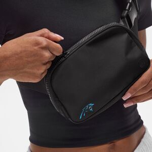 LULULEMON Panthers Caroline Footbal EVERYWHERE BLACK BELT BAG - NEW WITH TAGS